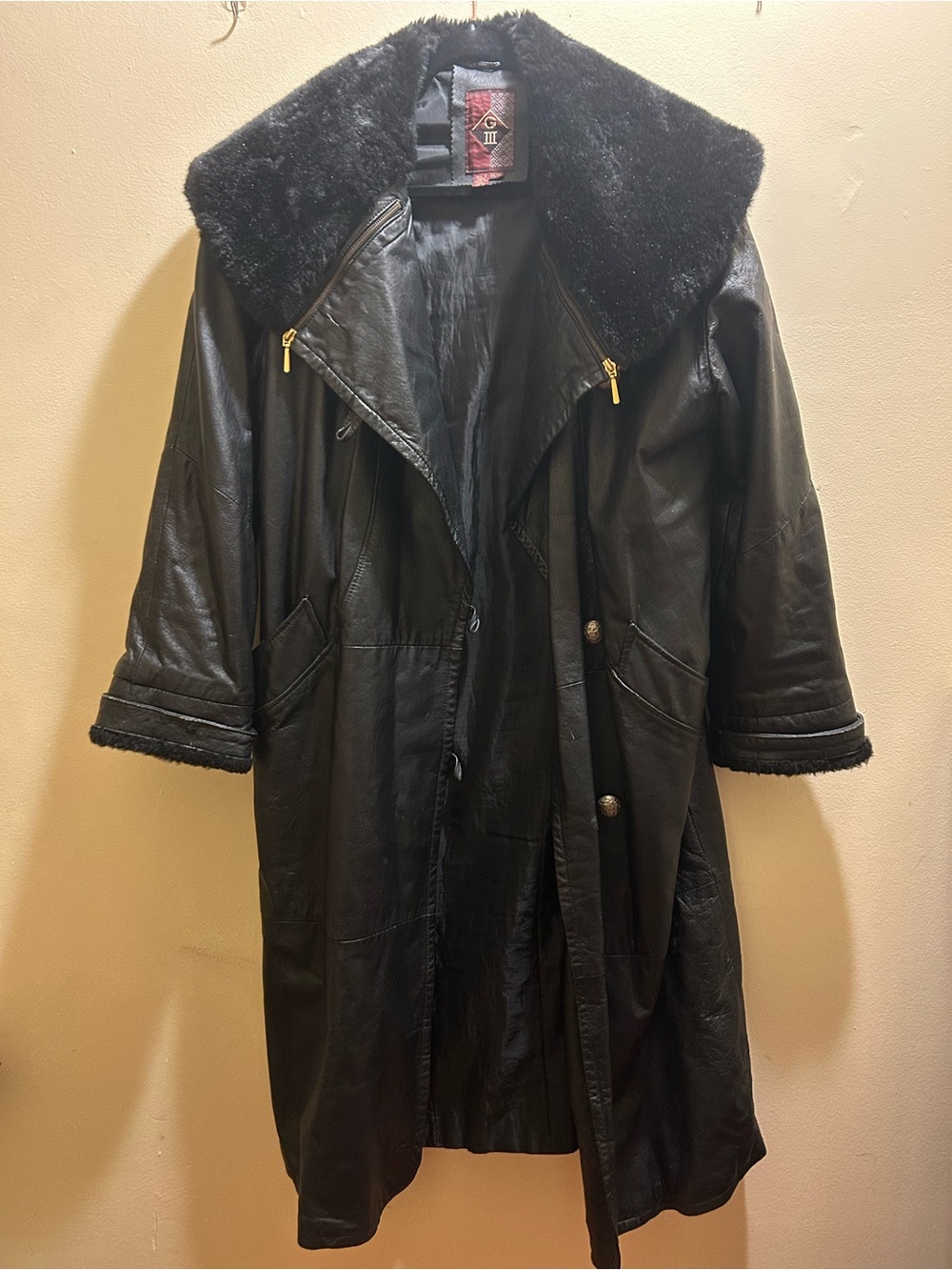 Black Faux Fur Collar Leather Coat - Classic Women's Outerwear